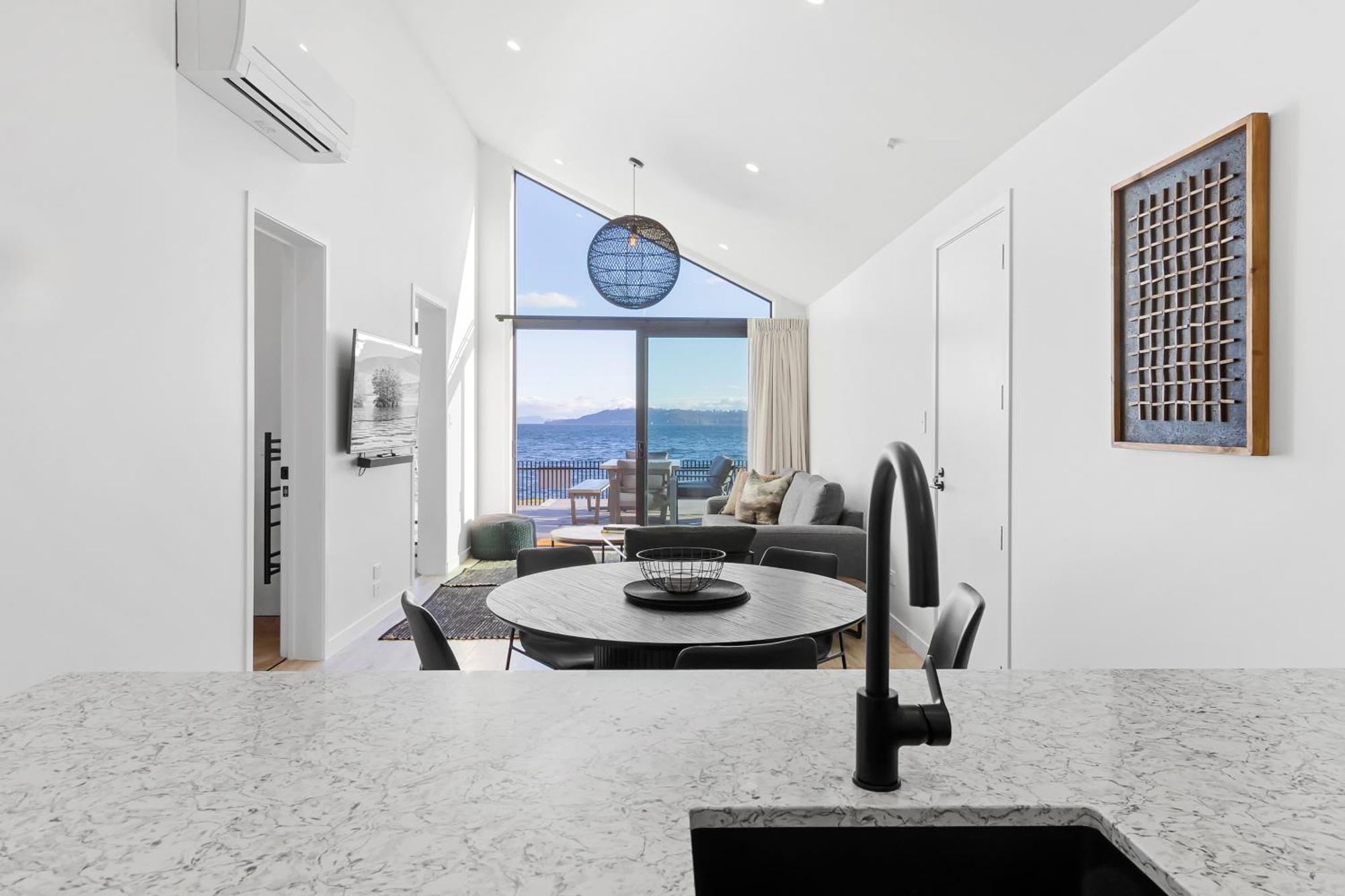 Absolute Lakefront House Taupo Luaran gambar